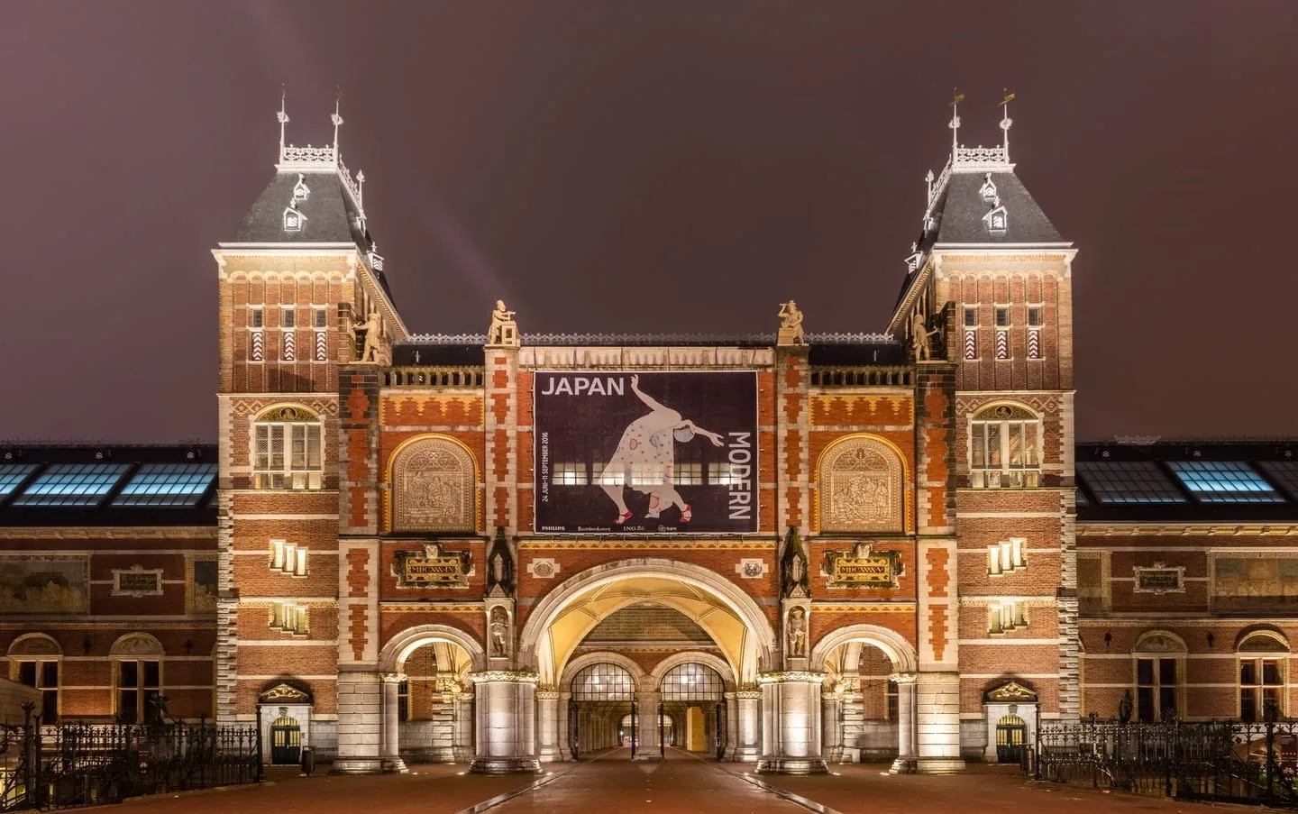 Rijksmuseum and Museumplein