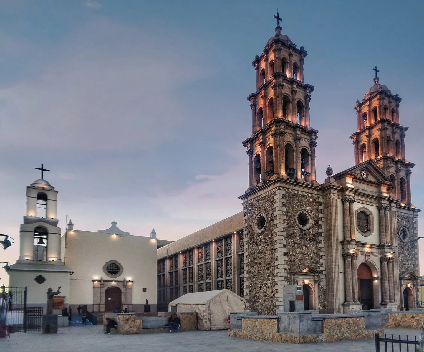 Misión de Guadalupe y Plaza de Armas
