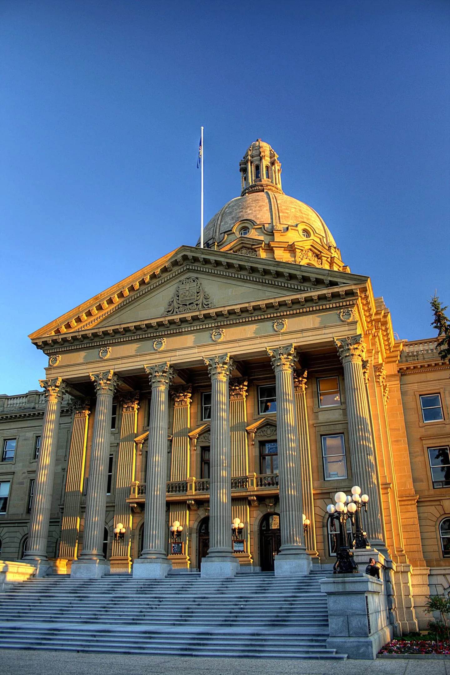 Alberta Legislature Grounds Stroll