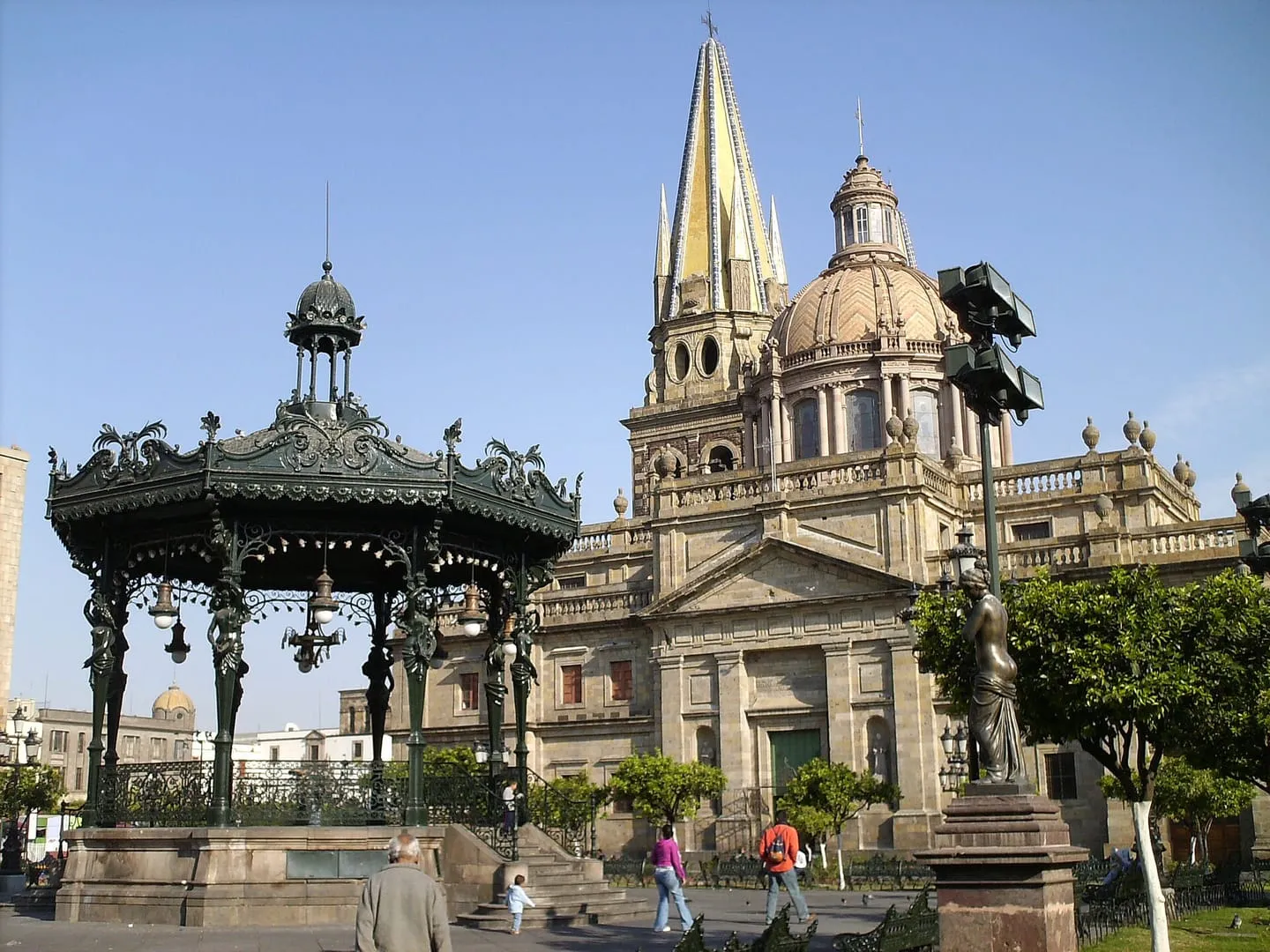 Centro: Catedral, Plaza de Armas y Rotonda