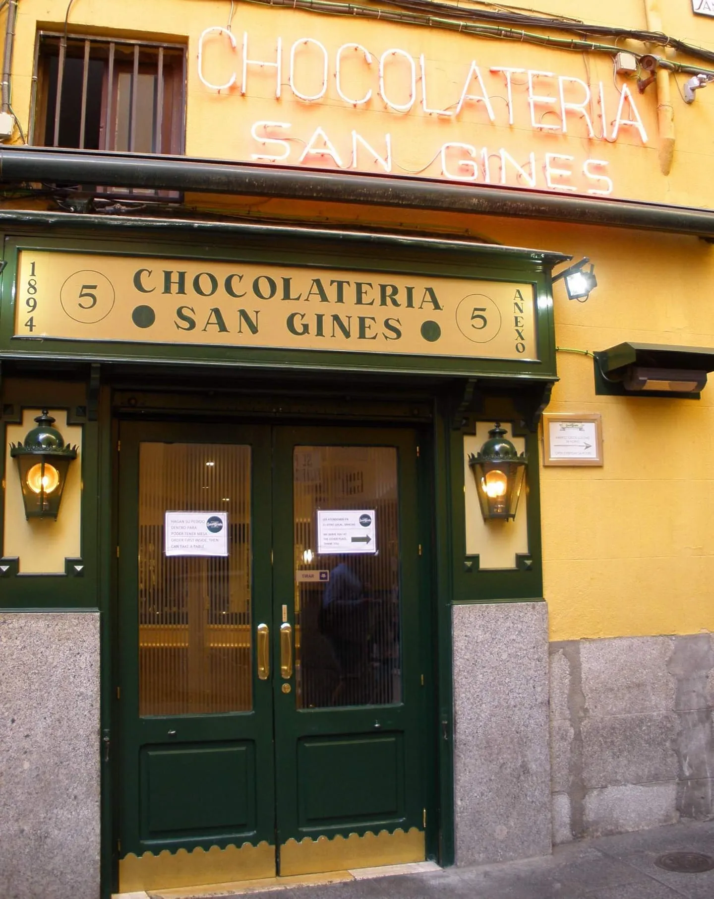 Chocolatería San Ginés