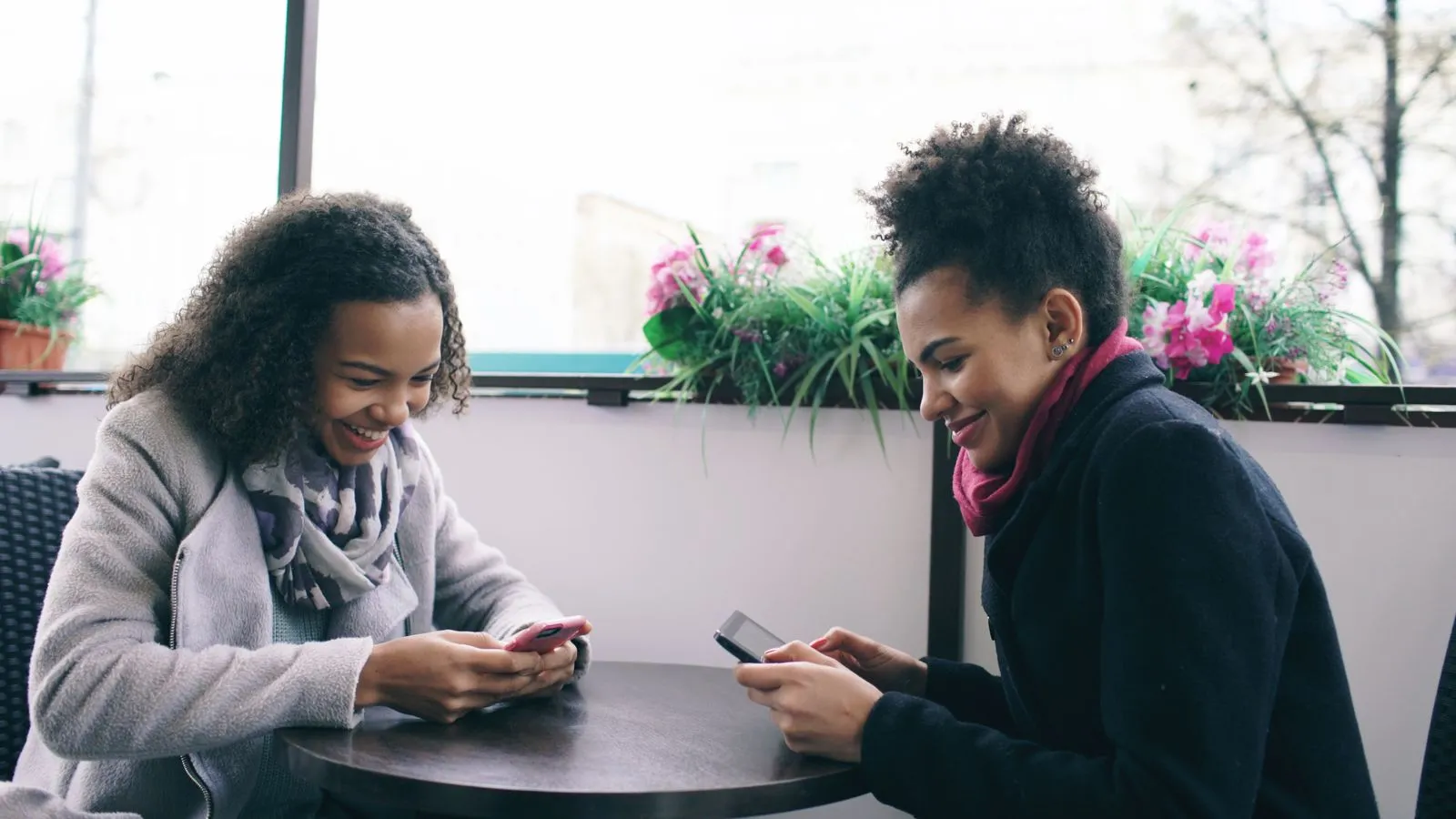 Dating Photos: What Works and What Puts People Off