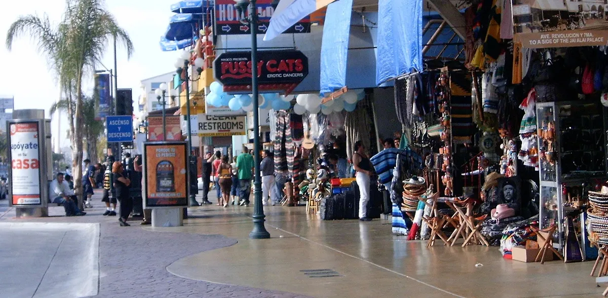 Mercado Hidalgo y ruta de antojitos