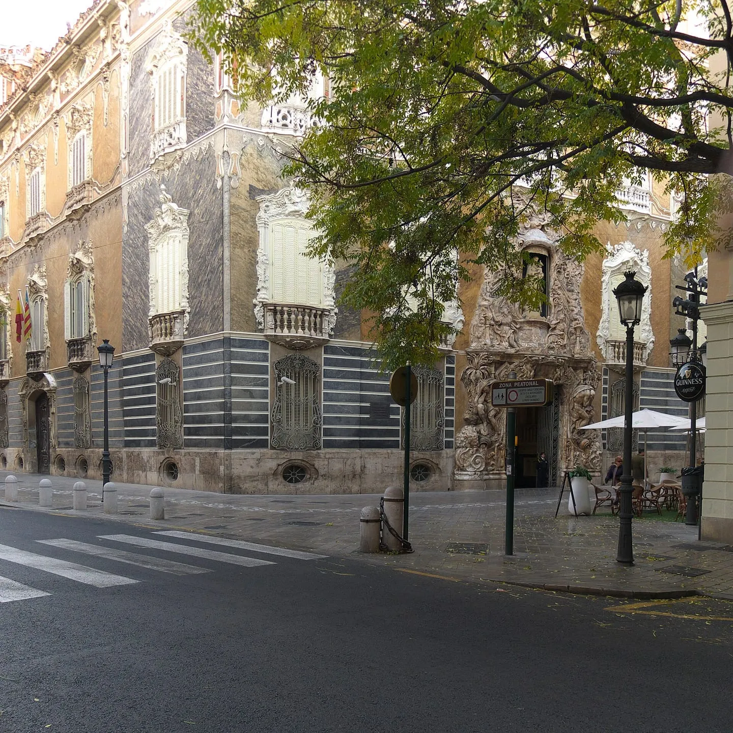 Museo de Cerámica y Palacio de Dos Aguas