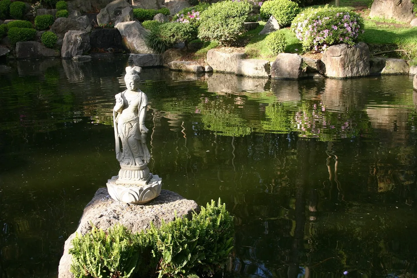 Bosque Los Colomos y Jardín japonés