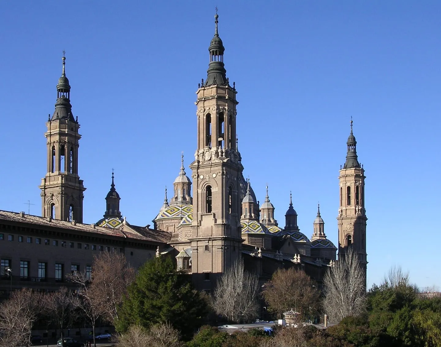 Basílica del Pilar y la plaza